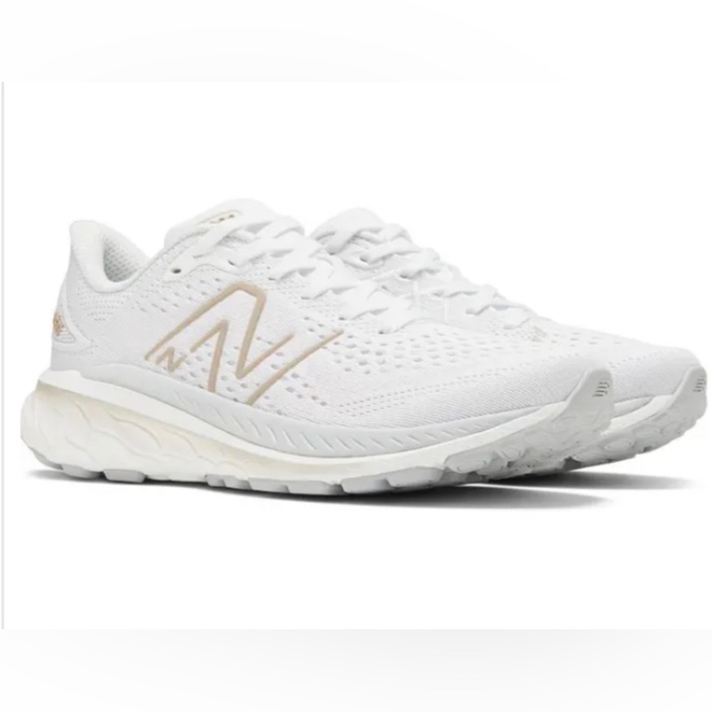 Size 8 - New Balance Women’s Fresh Foam X 860v13 White Light Gold Metallic